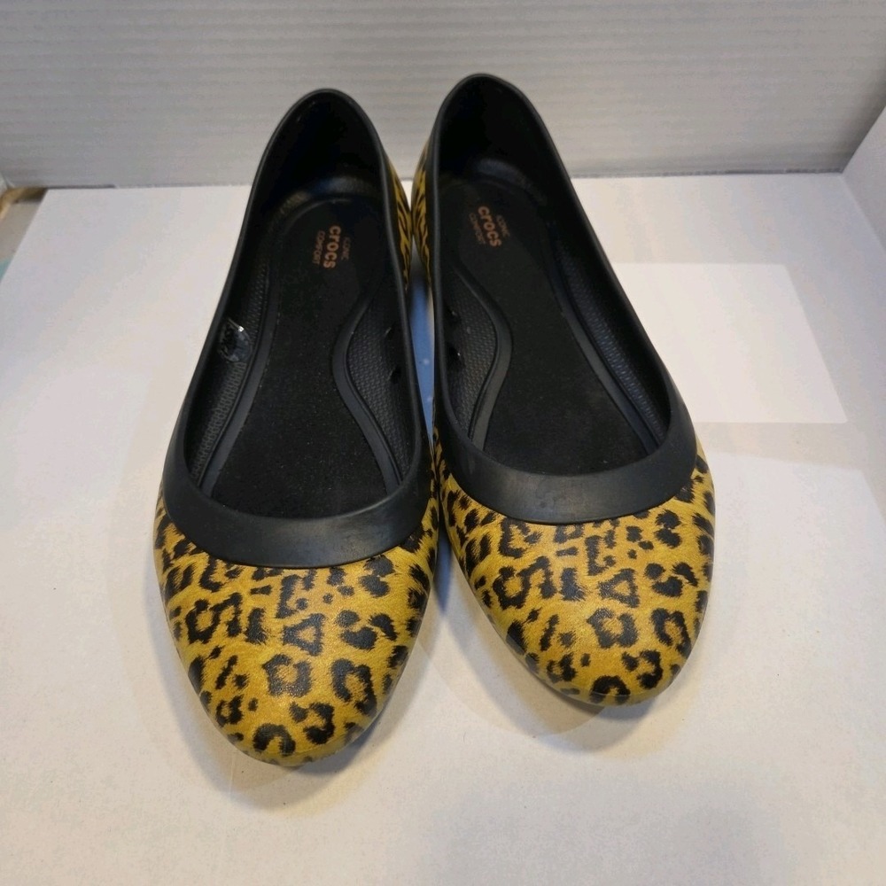 Women's Crocs Iconic Comfort Lina Ballet Leopard Print Slip On Shoe, Sz 9